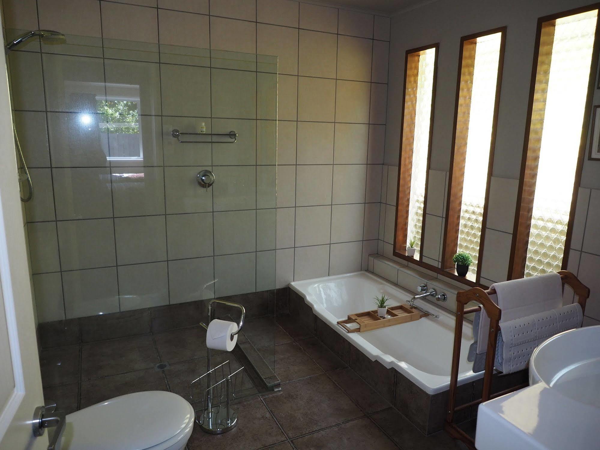 Sounds Vista B&B Пиктън Екстериор снимка